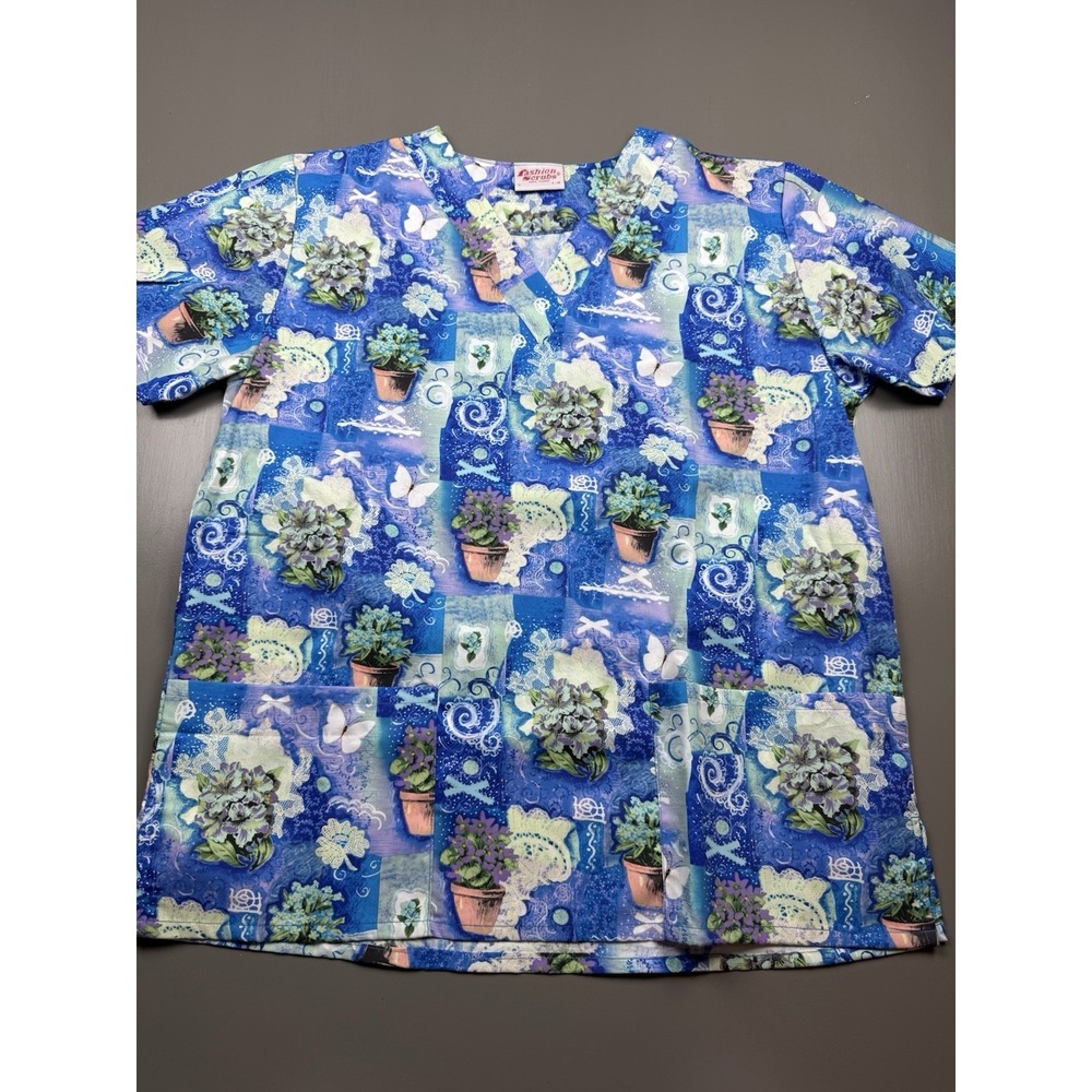 fashion scrubs brand women's scrub top size small plant design v-neck blue